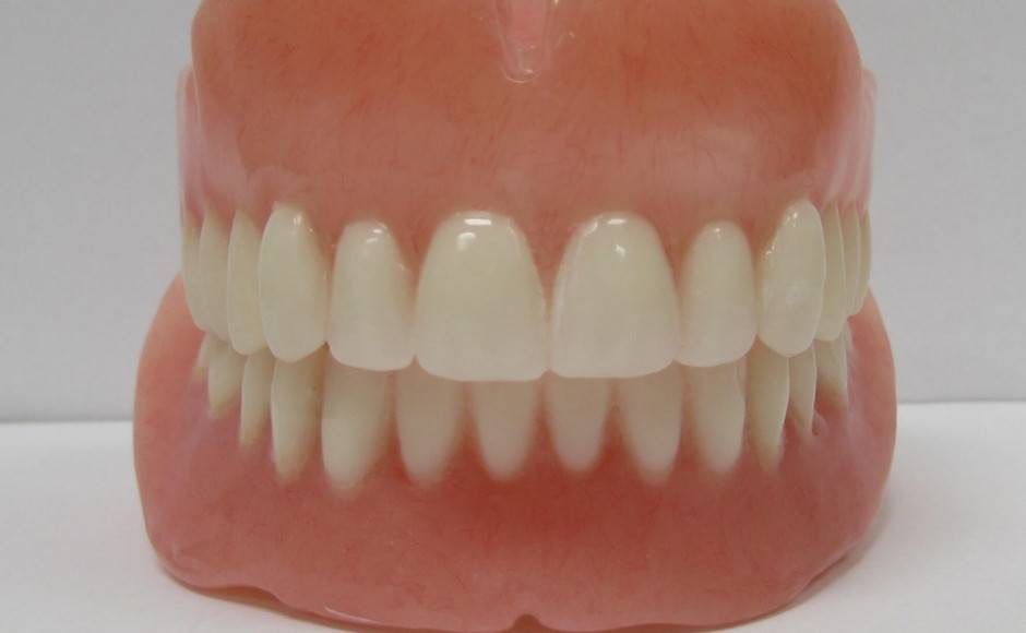 Denture Cleaning & Polish
